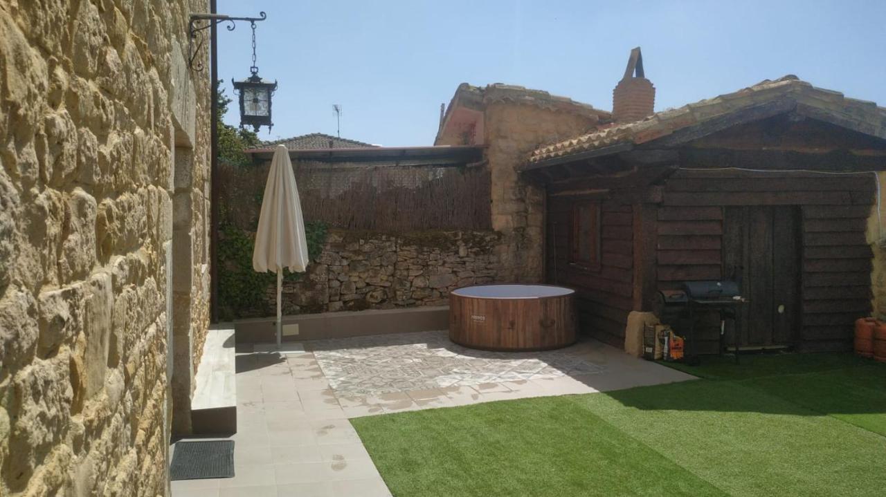 Casa Rural Palacio Los Labrequines Villacomparada de Rueda Exterior photo
